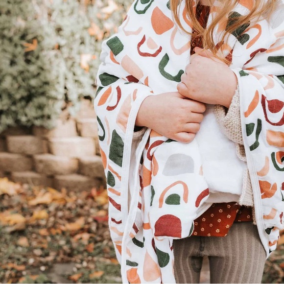Nightingale Toddler Muslin Blanket - Rainbow - Picture 2 of 6